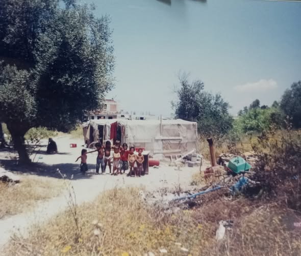 3ο: Τα τσιγγάνικα γκέτο της Ελλάδας Αγαπητοί φίλοι... Facebook Image