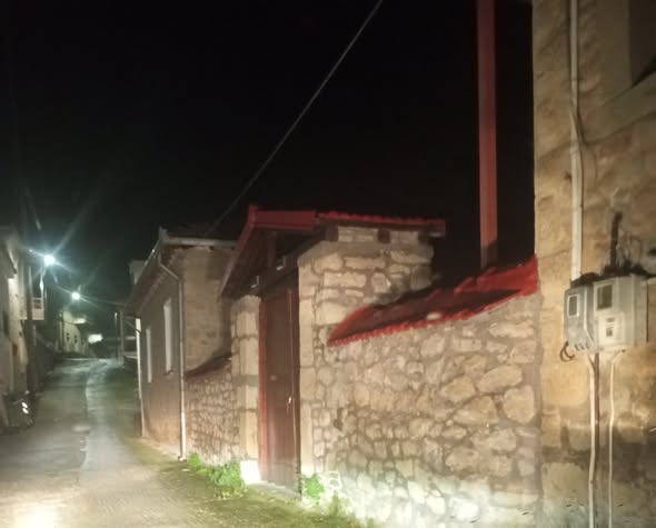 111ο: Γιατί πολλά σπίτια στο Φανάρι Ιθώμης έχουν... Facebook Image