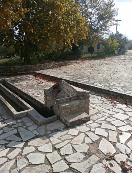 140ο:Τα παράδοξα κι άγνωστα της ιστορικής βρύσης τού... Facebook Image